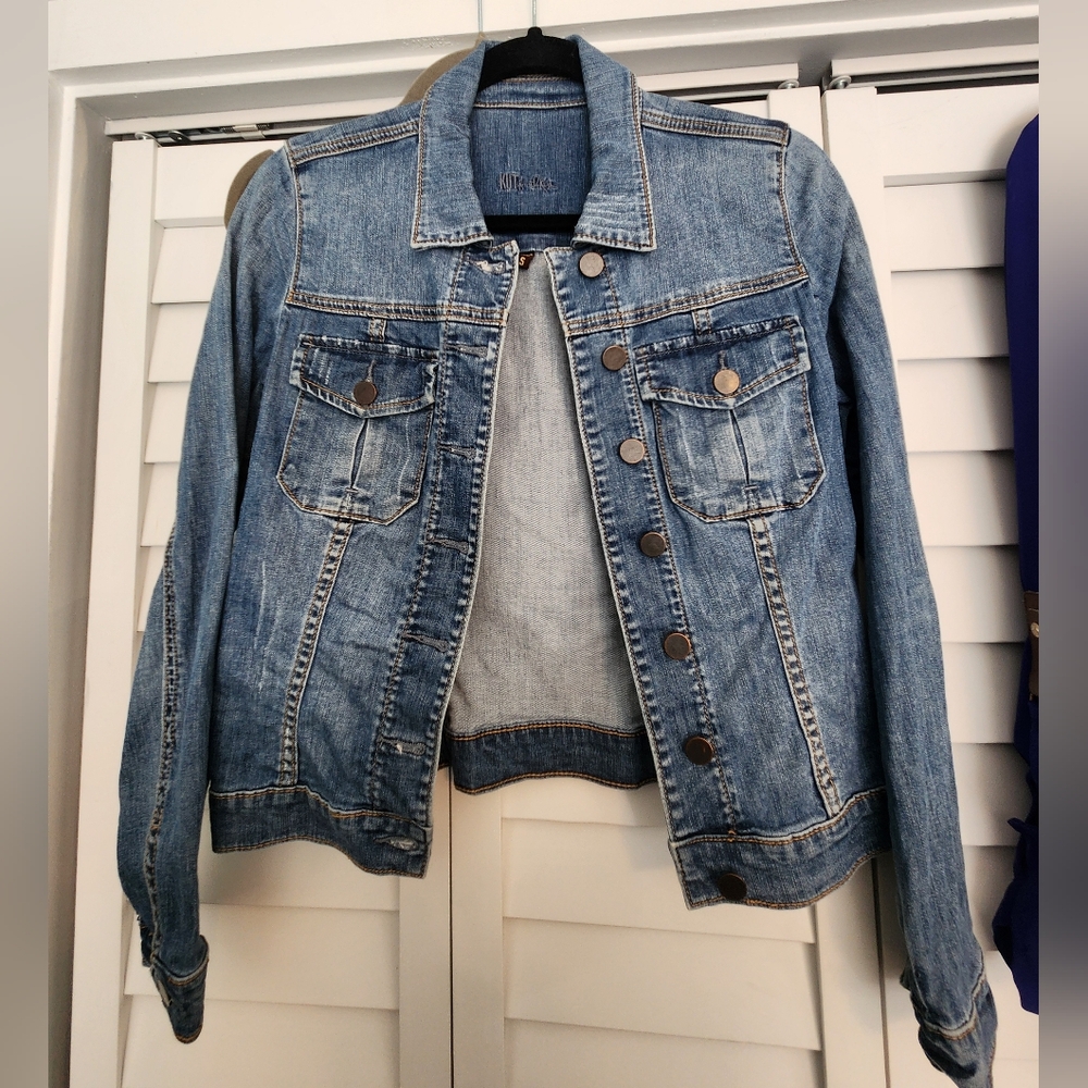 Kut from The Kloth Julia Cropped Stretch Denim Jacket